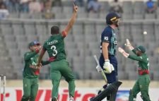 লড়াই করে হারলো বাংলাদেশ