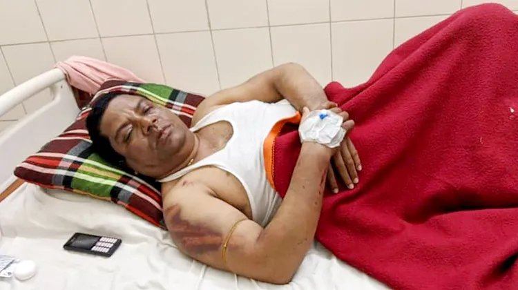 স্থাপনা বেচা-কেনাকে কেন্দ্র করে রাজনগরে মধ্যরাত ধরে সংঘর্ষ কাজল মালাকারসহ আহত ১৫