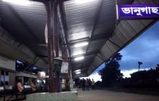 কমলগঞ্জে ছেলের জন্য চলন্ত ট্রেন থেকে মায়ের ঝাঁপ