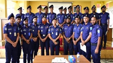 মৌলভীবাজারে পুলিশের দক্ষতা উন্নয়ন কোর্সের সমাপনী