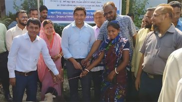শ্রীমঙ্গলে ১০০ খামারীর মাঝে ভেড়া বিতরণ