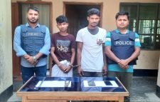কুলাউড়া থানা পুলিশের অভিযানে চোরাই মোবাইল ফোনসহ গ্রেফতার ২