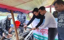 হাকালুকি হাওরে দেড় লক্ষ মাছের পোনা অবমুক্ত