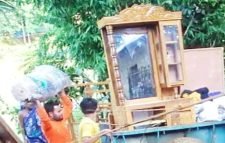 কুলাউড়ায় ঘর ভেঙে মালামাল লুট, পুত্রবধূর বিরুদ্ধে শ্বশুরের মামলা