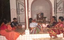 কুলাউড়ার রায় গ্রামের রায় বাড়িতে প্রতিদিন সন্ধ্যালগ্নে পালিত হয়ে আসছে কীর্তন