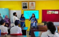 দি ফ্লাওয়ার্স কে জি এন্ড হাইস্কুলে শেখ রাসেল ল্যাব উদ্বোধন