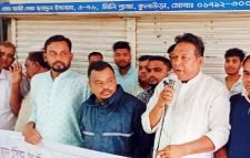 কুলাউড়ায় ‘মিলিপ্লাজা শপিংমলে’ চুরি: ব্যবসায়ী সমিতির মানববন্ধন কর্মসূচি পালন