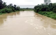 টানা বৃষ্টিতে কমলগঞ্জে ধলাই নদীর পানি বৃদ্ধি, বন্যার আশংকা