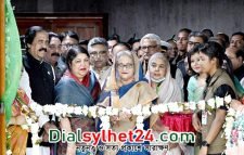 প্রার্থনা করুন যাতে দেশে গণতন্ত্র-স্থিতিশীলতা অব্যাহত থাকে