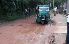 কনকপুর-পুদিনাপুর সড়ক মেয়াদ শেষ তবু চলছে সংস্কার কাজ: নয় মাস ধরি রাস্তার অবস্থা খারাপ
