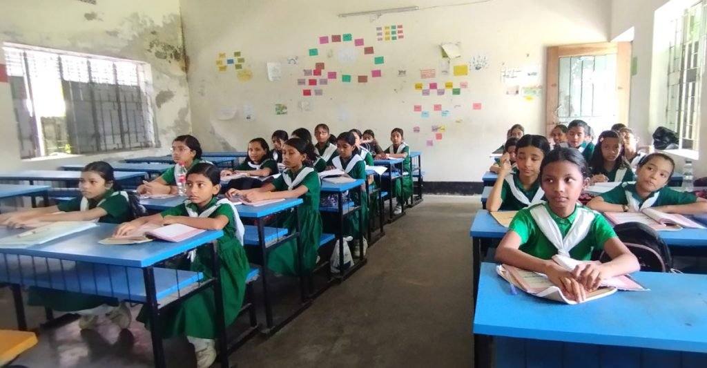 মৌলভীবাজারে খুলেছে বিদ্যাপীঠ, ডেঙ্গু নিয়ে ভীতি