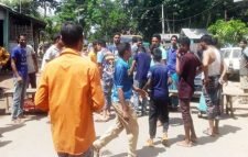 মোটরসাইকেলের ধাক্কায় ব্যবসায়ীর মৃত্যু, প্রতিবাদে সড়ক অবরোধ