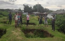 কুলাউড়া শেডঘর উন্নয়নের কাজ থমকে আছে তিন বছর থেকে