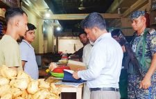 কুলাউড়ায় ৩ ব্যবসা প্রতিষ্ঠানকে জরিমানা