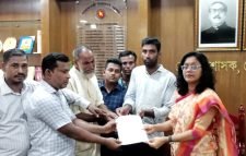 হোটেল শ্রমিক তানিম হত্যার সুষ্ঠু তদন্ত ও দোষীদের দৃষ্টান্তমূলক শাস্তির দাবিতে স্মারকলিপি