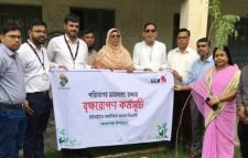 কমলগঞ্জে এক হাজার গাছের চারা রোপণ