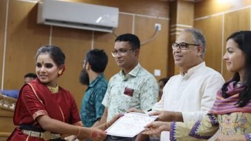 মৌলভীবাজার সদর উপজেলা পর্যায়ে জাতীয় শিশু পুরষ্কার প্রতিযোগীতার বিজয়ীদের সনদ বিতরণ 