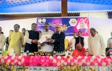 মেয়র আনোয়ারুজ্জামান চৌধুরীকে সংবর্ধনা দিয়েছে চেম্বার অব কমার্স এন্ড ইন্ডাস্ট্রিজ
