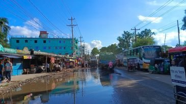 শ্রীমঙ্গলে সড়ক ও জনপথের দায়িত্বহীনতায় প্রতিদিন হাজারো মানুষের ভূগান্তি