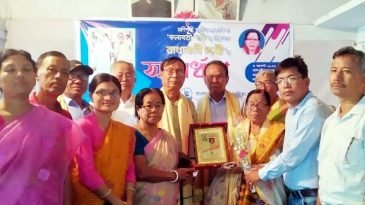 কলাবতী শাড়ির উদ্ভাবক রাধাবতী দেবীকে কমলগঞ্জে সংবর্ধনা