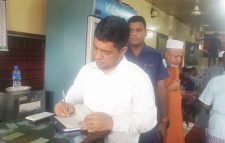 কুলাউড়ায় ৩ ব্যবসা প্রতিষ্ঠানকে জরিমানা