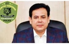 কুলাউড়ায় সিএনজি চালকদের স্যালুট; সিটিটিসি প্রধান।