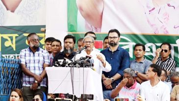 খালেদা জিয়ার কিছু হলে দায় সরকারের : মির্জা ফখরুল