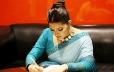 সুখবর জানালেন পরীমণি