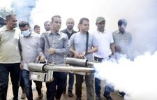 সিলেটে ডেঙ্গু প্রতিরোধে মশক নিধক ছিটাল মহানগর যুবলীগ