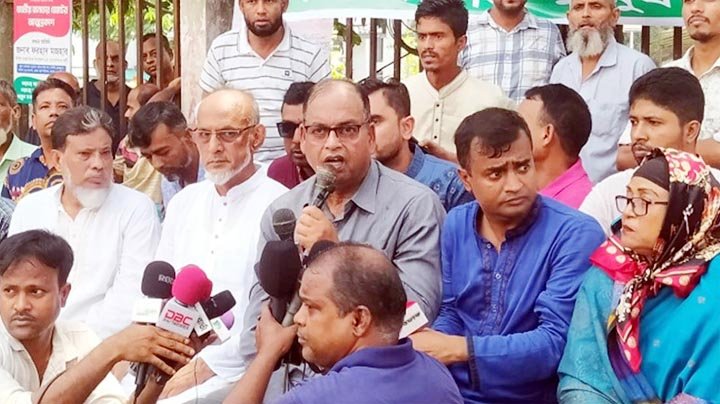 সেপ্টেম্বর থেকে অক্টোবরের মধ্যে সরকারকে বিদায় নিতে হবে: দুদু