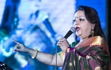 কোকিলকণ্ঠী শিল্পী সাবিনা ইয়াসমিনের জন্মদিন