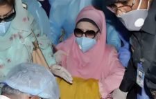 খালেদার মুক্তি ও বিদেশে চিকিৎসার দাবিতে ৫৮২ বিশিষ্ট নাগরিকের বিবৃতি