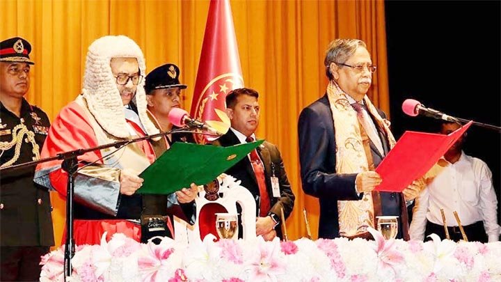 শপথ গ্রহণ করেছেন প্রধান বিচারপতি ওবায়দুল হাসান