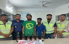 কমলগঞ্জ ও বড়লেখায় বিদেশি মদসহ আটক ৩