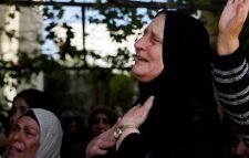 জীবন-মৃত্যুর সন্ধিক্ষণে গাজাবাসী