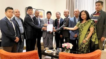 হিন্দুদের নিরাপত্তা নিশ্চিতে লন্ডনে পররাষ্ট্রমন্ত্রীর কাছে পিটিশন