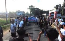 মৌলভীবাজারে ঢাকা-সিলেট মহাসড়ক অবরোধ