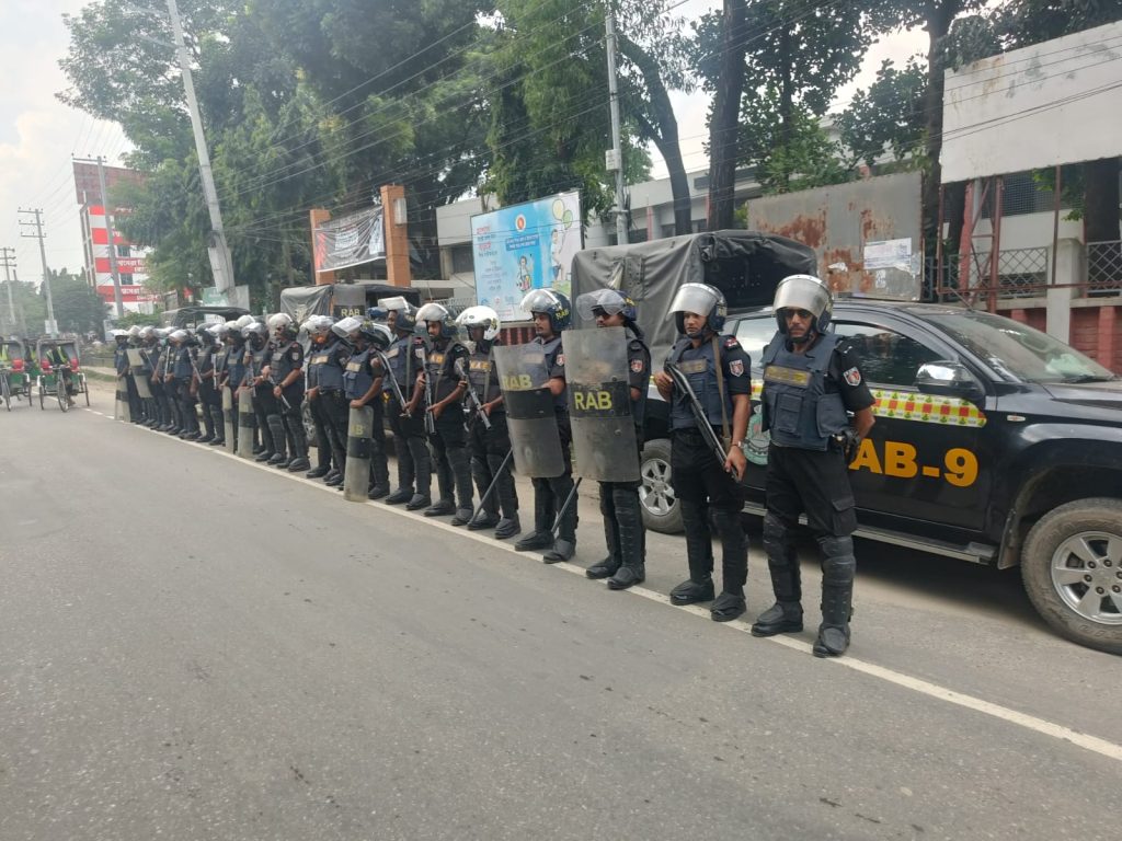 সার্বিক নিরাপত্তা ও আইন-শৃঙ্খলা পরিস্থিতি নিয়ন্ত্রণে সতর্ক র‌্যাব-৯
