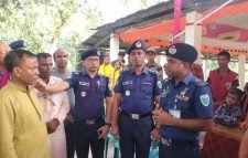 বিভিন্ন পূজা মন্ডপ পরিদর্শন করলেন পুলিশ সুপার মনজুর