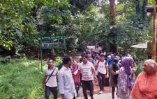 শ্রীমঙ্গলে পর্যটকের ঢল