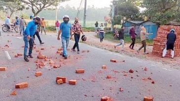 অবরোধের প্রথম দিনে সিলেটের বিভিন্ন স্থানে পিকেটিংয়ে বিএনপি কর্মীরা