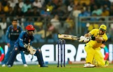 ম্যাক্সওয়েলের অবিশ্বাস্য ডাবল সেঞ্চুরিতে সেমিতে অস্ট্রেলিয়া