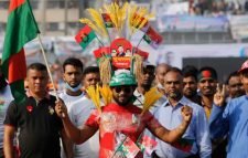 মামলা ও সাজার বেড়াজালে বিএনপি!