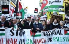 লন্ডনে ফিলিস্তিনিদের সমর্থনে ৩ লাখ মানুষের মিছিল