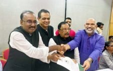 মৌলভীবাজার- ২ কুলাউড়া আসনের নৌকার মনোনয়নপত্র সংগ্রহ করেছেন নাদেল