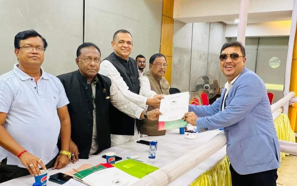 মৌলভীবাজার-৩ মনোনয়ন কিনলেন বৃটেনের আ.লীগ সহ-সভাপতি টিপু রহমান