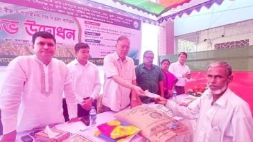 শ্রীমঙ্গলে কৃষি প্রণোদনা পাচ্ছেন ৬১২০ কৃষক