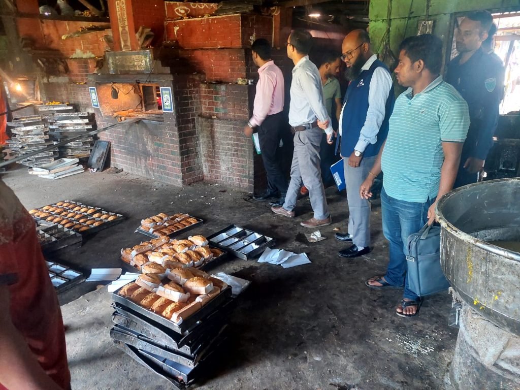 বড়লেখায় বিএসটিআই’র অভিযানে জরিমানা