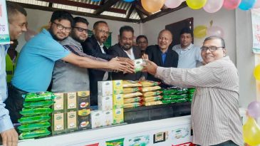 পর্যটকদের জন্য এনটিসি’র চা বিক্রয় কেন্দ্র উদ্বোধন