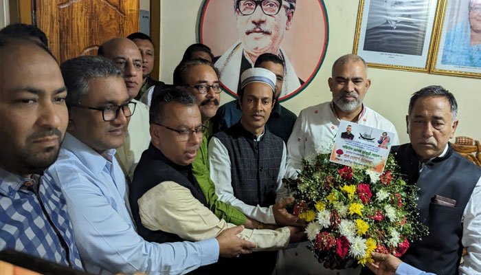 নাদেলকে ফুল দিয়ে বরণ করল কুলাউড়া আ.লীগ